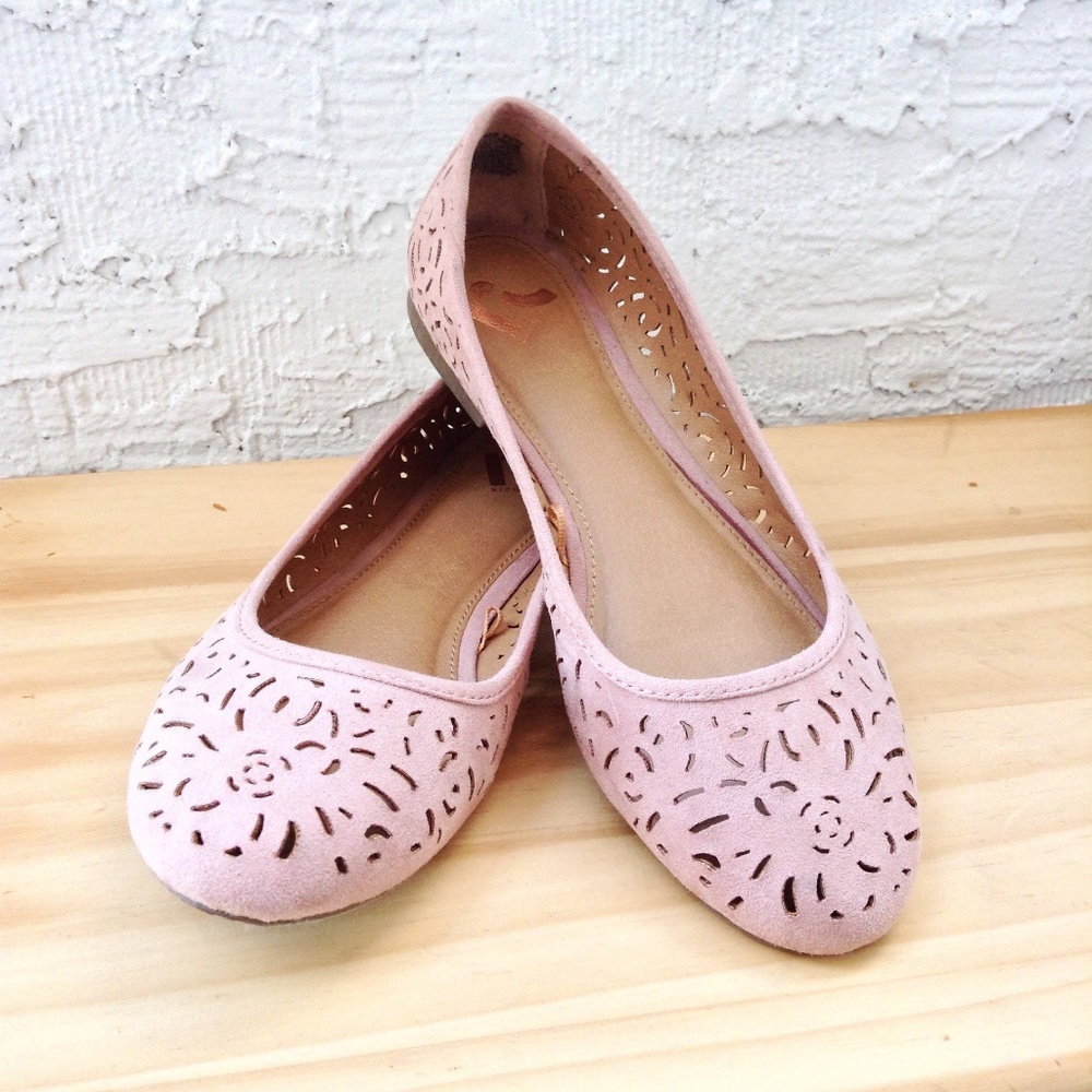 Report | 7.5W | Blush Laser Cut Ballerina Flats